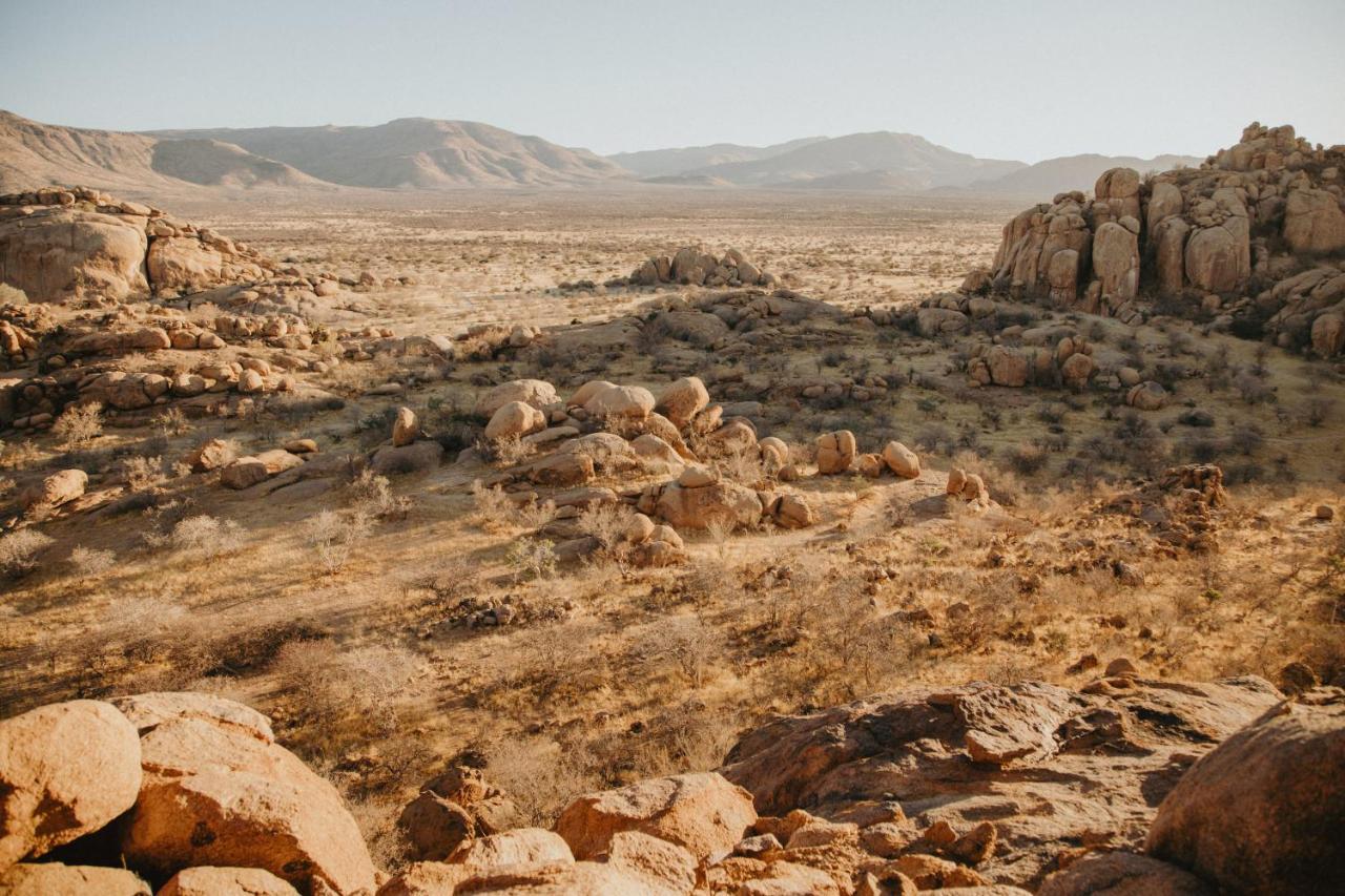 Ai Aiba - The Rock Painting Lodge Омаруру Екстер'єр фото